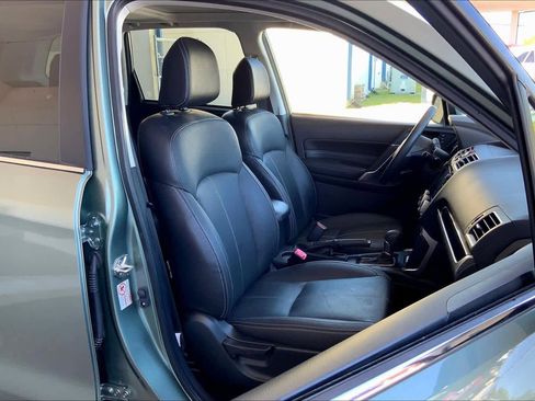 Used 2018 Subaru Forester 2.5i Touring w/ Popular Package #2 image 9
