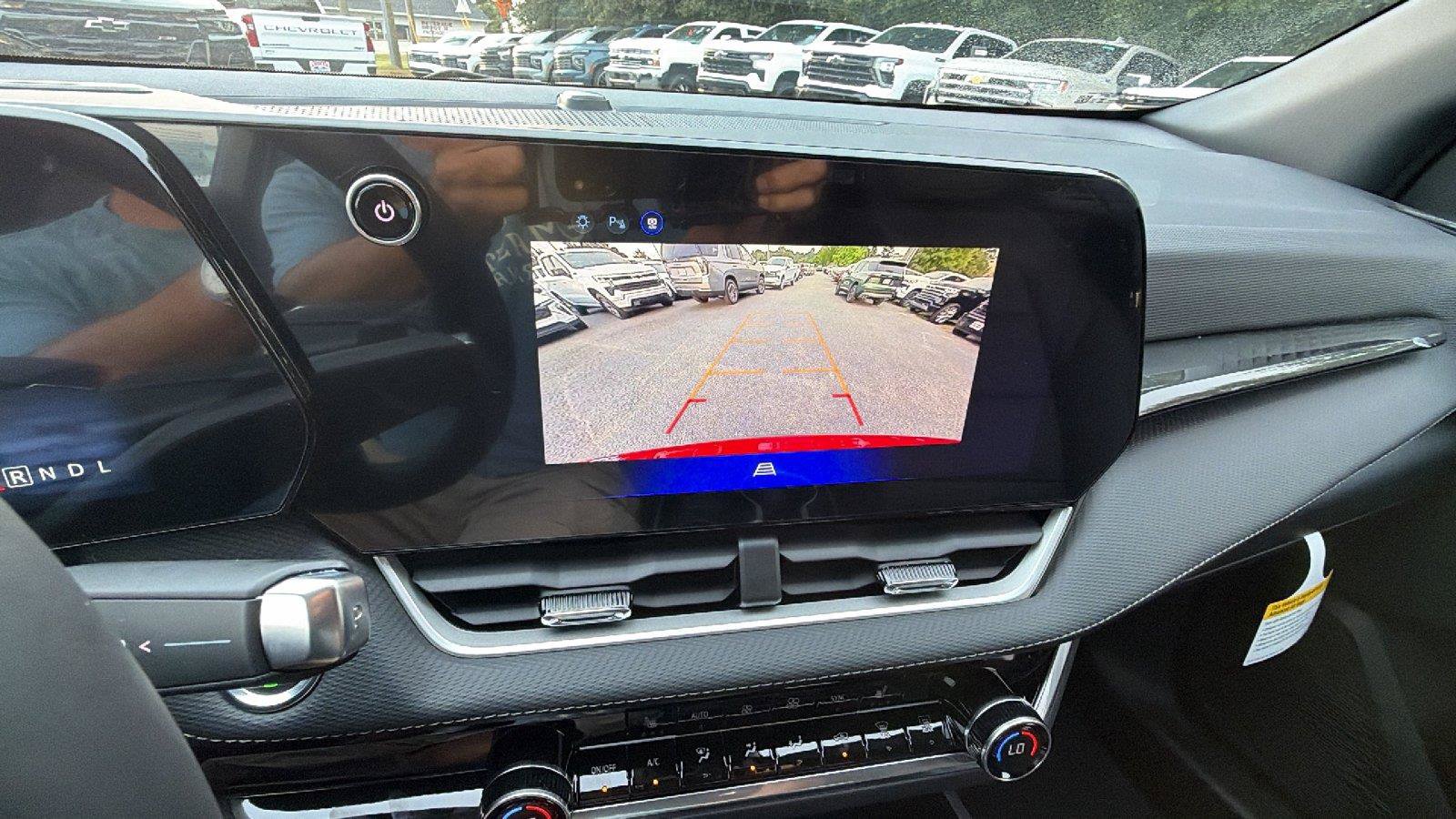 New 2027 Chevrolet Equinox LT w/ Convenience Package II FWD image 26