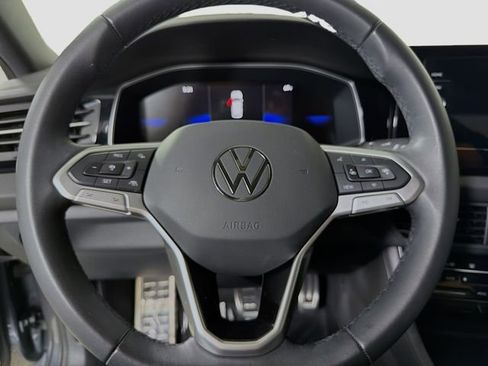 Used 2025 Volkswagen Jetta Sport image 12