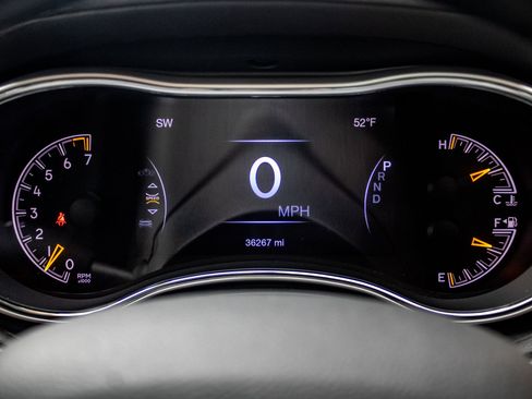 Used 2021 Jeep Grand Cherokee Summit image 32