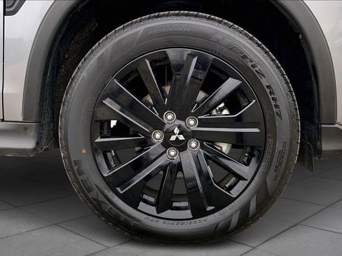 Used 2025 Mitsubishi Outlander Sport LE image 10