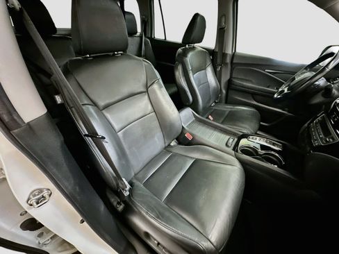 Used 2019 Honda Pilot Touring image 34