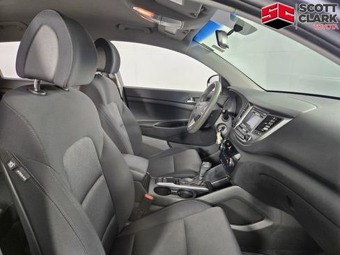 Used 2017 Hyundai Tucson SE w/ SE Popular Package 02 FWD image 14