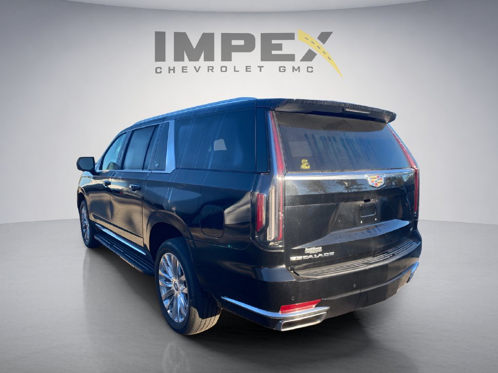 Used 2024 Cadillac Escalade ESV Premium Luxury AWD/4WD image 3