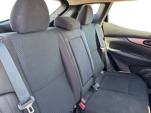 Used 2020 Nissan Rogue Sport S w/ Appearance Package FWD image 18