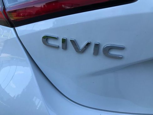 Certified 2025 Honda Civic Sport image 24