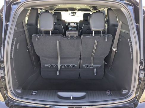 New 2026 Chrysler Pacifica Select AWD/4WD image 12
