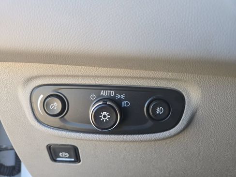 Used 2024 GMC Terrain SLT AWD/4WD image 20