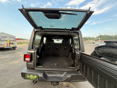 Used 2019 Jeep Wrangler Unlimited Sport S AWD/4WD image 21