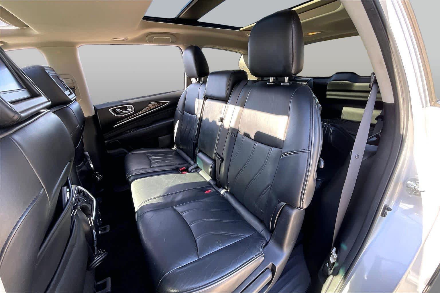Used 2013 INFINITI JX35 AWD w/ Premium Pkg image 20
