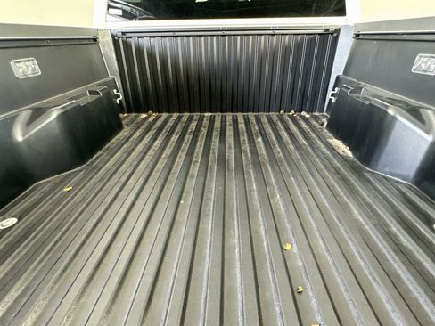 Used 2025 Toyota Tacoma SR5 RWD image 29