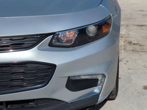 Used 2018 Chevrolet Malibu LT w/ Redline Edition image 13