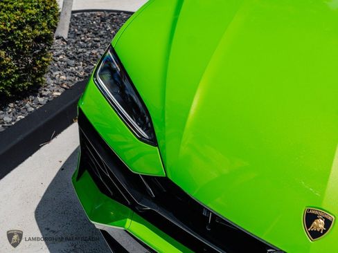 Used 2025 Lamborghini Urus SE AWD/4WD image 6