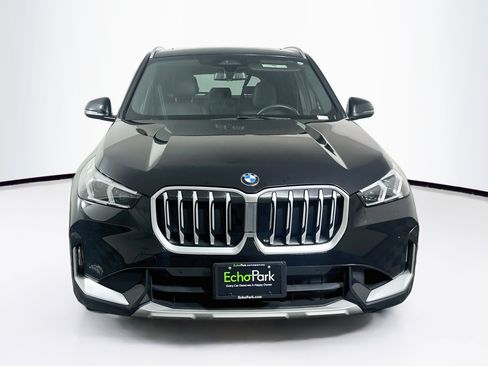 Used 2025 BMW X1 xDrive28i AWD/4WD image 2