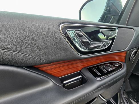 Used 2023 Lincoln Navigator L Reserve RWD image 18