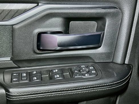 New 2026 RAM 2500 Big Horn AWD/4WD image 13