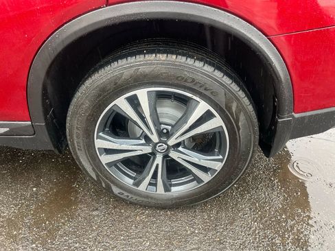 Used 2018 Nissan Rogue SL w/ Premium Package image 8