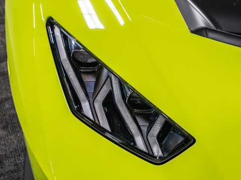 Used 2023 Lamborghini Huracan STO RWD image 14