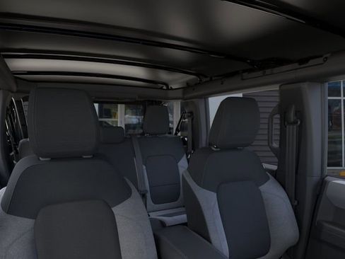 New 2025 Ford Bronco 4-Door image 12