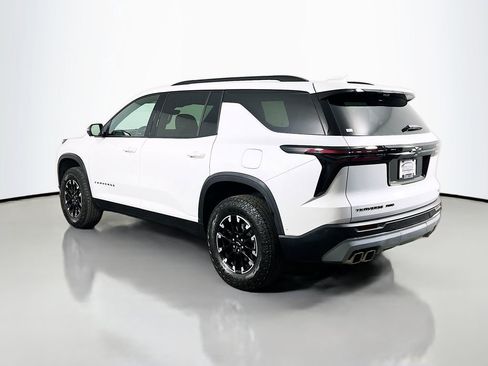 Used 2024 Chevrolet Traverse Z71 w/ Enhanced Driving Package image 7