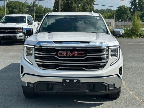 Used 2024 GMC Sierra 1500 SLT w/ SLT Premium Package AWD/4WD image 12