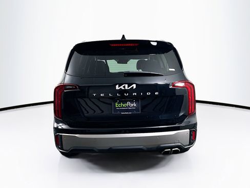 Used 2025 Kia Telluride S FWD image 7