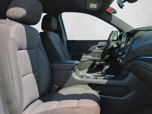 Used 2023 Chevrolet Traverse LT w/ Midnight/Sport Edition AWD/4WD image 17