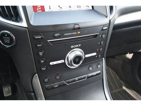 Used 2017 Ford Edge Titanium w/ Equipment Group 302A FWD image 22