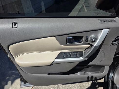 Used 2014 Ford Edge Limited FWD image 11