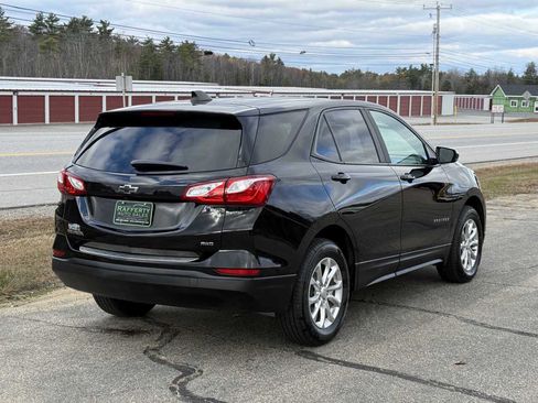 Used 2021 Chevrolet Equinox LS w/ LPO, Chrome Package image 4