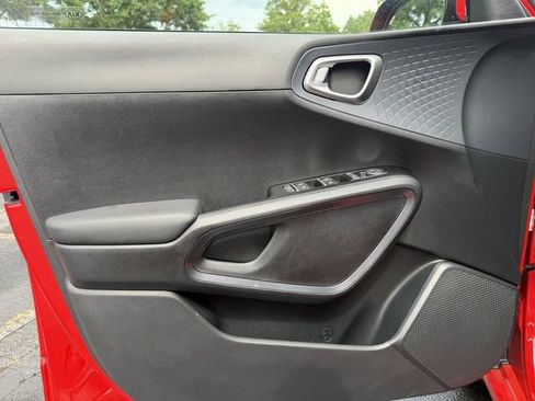Certified 2022 Kia Soul GT-Line FWD image 9