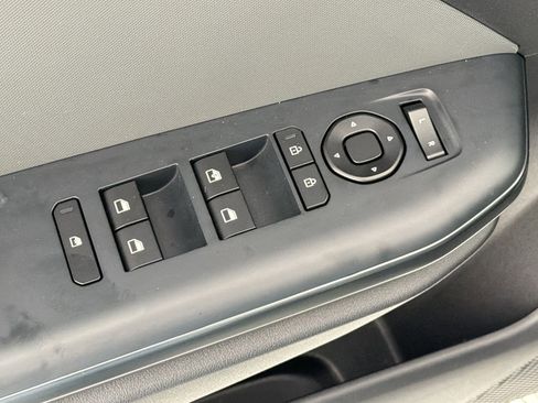 Used 2025 Kia K4 FWD image 13