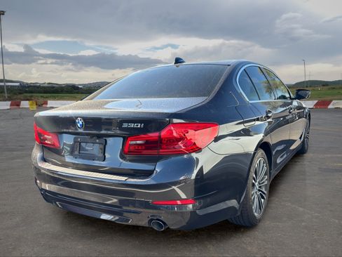 Used 2019 BMW 530i w/ Convenience Package RWD image 3