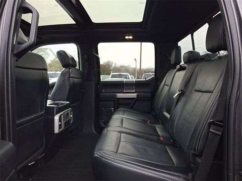 Used 2019 Ford F150 Lariat image 11