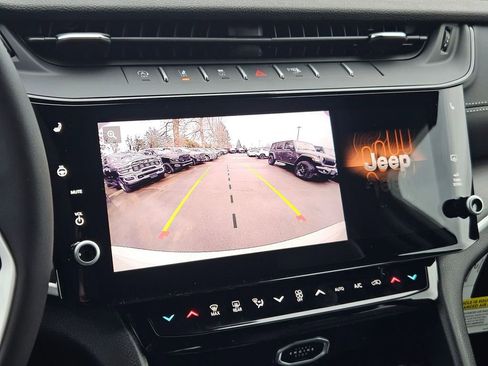 New 2026 Jeep Grand Cherokee Limited w/ Limited Altitude Package image 24