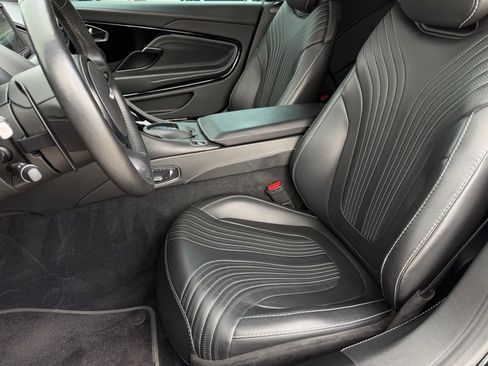 Used 2021 Aston Martin DB11 Coupe image 16