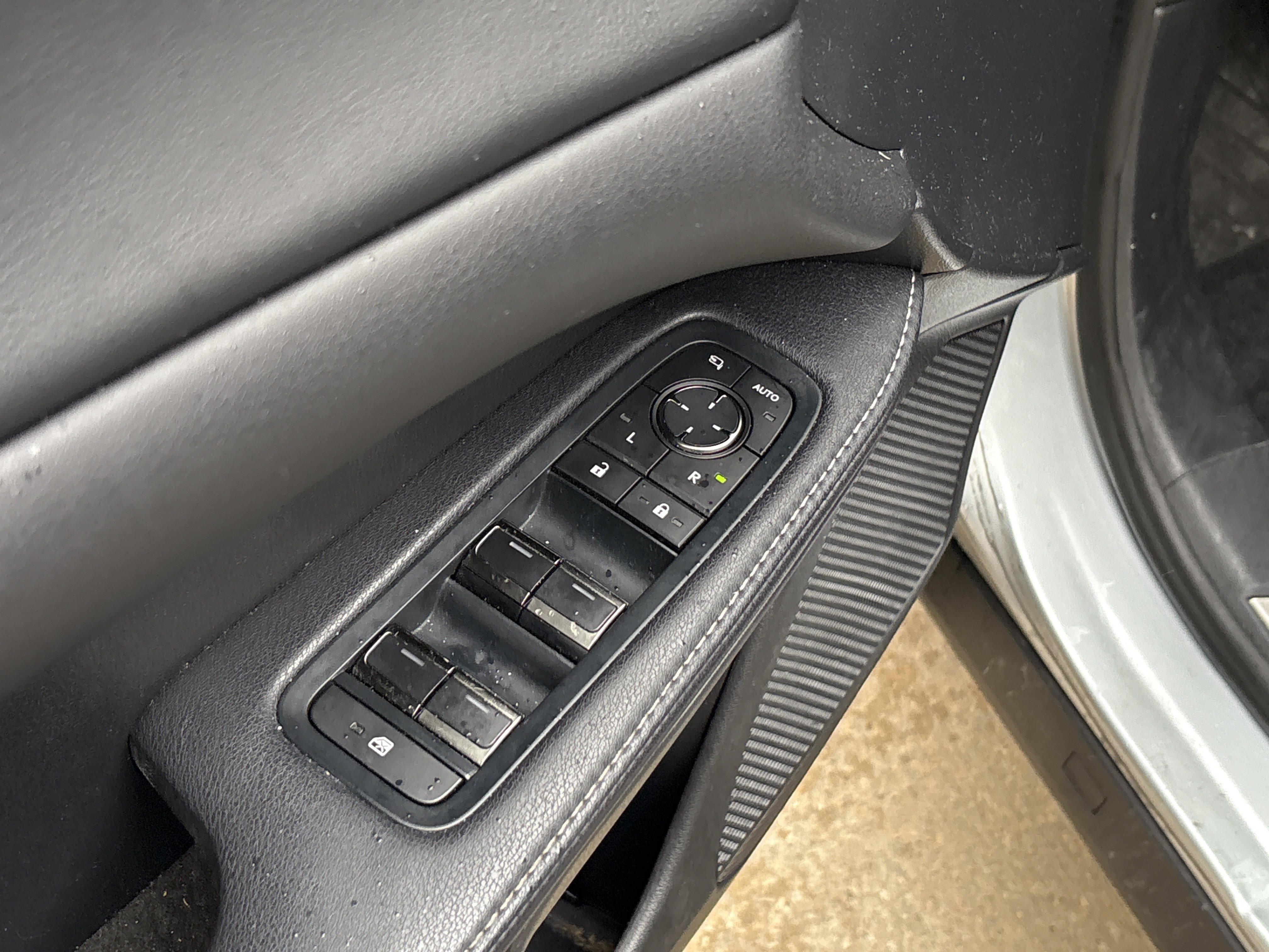 Used 2024 Lexus RX 350 FWD w/ Technology Package image 33