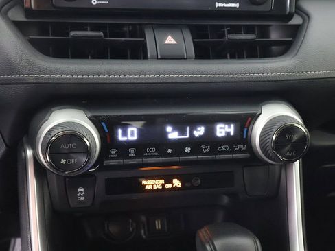 Used 2020 Toyota RAV4 XLE w/ Convenience Package image 41