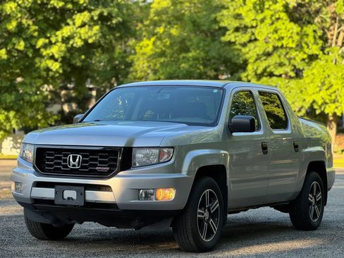 Used 2014 Honda Ridgeline Sport image 3
