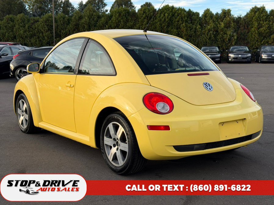 Used 2006 Volkswagen Beetle Coupe w/ Package 1 FWD image 7