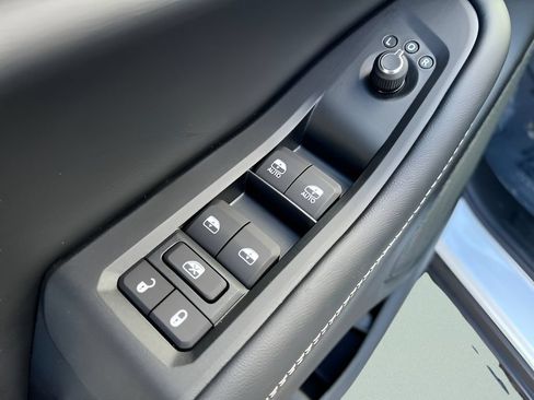 New 2026 Jeep Grand Cherokee Altitude AWD/4WD image 7