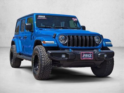 Used 2024 Jeep Wrangler Unlimited w/ Convenience Group AWD/4WD image 3