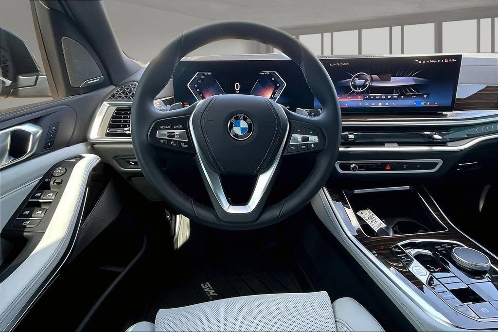 Used 2026 BMW X5 sDrive40i w/ Premium Package RWD image 5