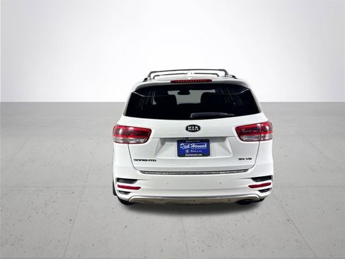 Used 2018 Kia Sorento SX image 7