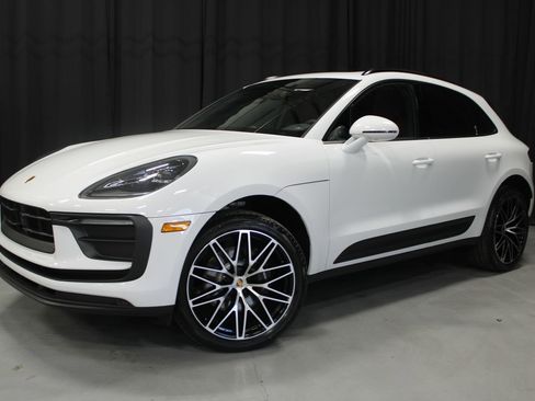 New 2026 Porsche Macan AWD/4WD image 1