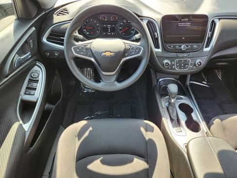 Used 2022 Chevrolet Malibu LT image 14