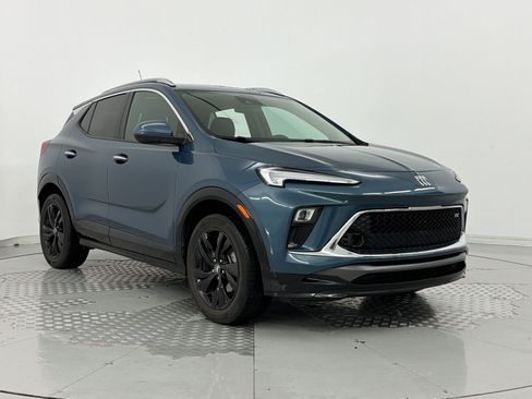 Used 2024 Buick Encore GX Sport Touring FWD image 7