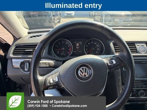 Used 2017 Volkswagen Passat 1.8T SE FWD image 10