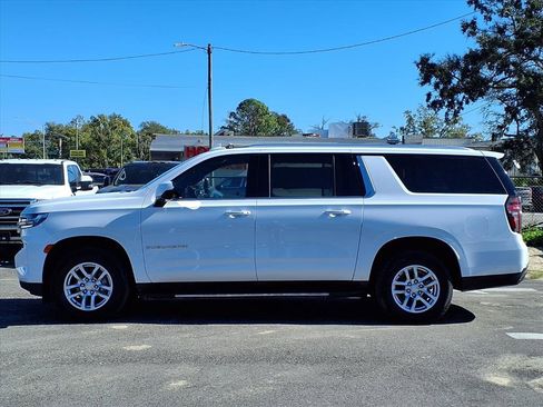 Used 2024 Chevrolet Suburban LT image 4
