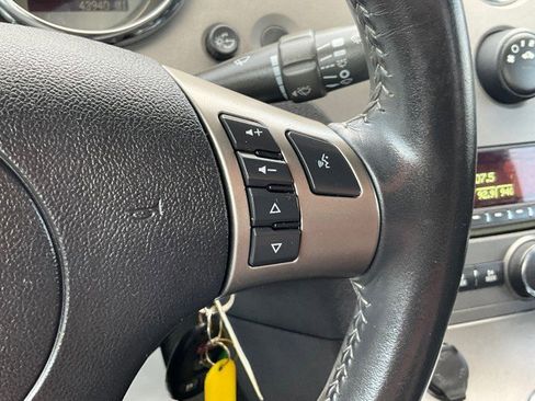 Used 2007 Pontiac Solstice Convertible w/ Premium Package RWD image 21